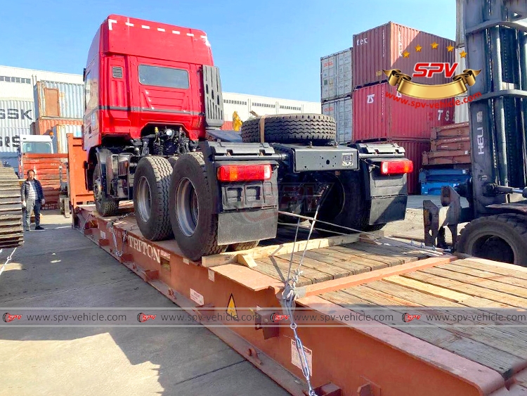 Tractor IVECO - Loading 01